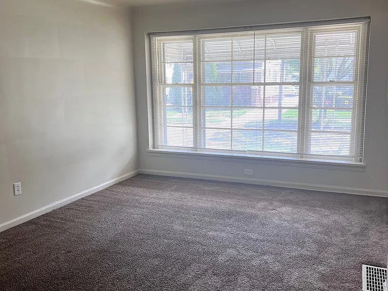 6483 Brace St — Photo 2