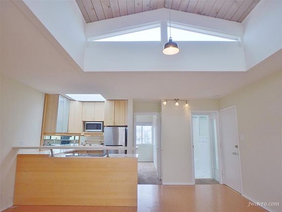 4th image of 439 Greenwich St APT 9A