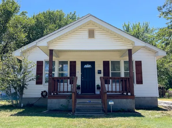 927 E Corona St, Ada, OK 74820