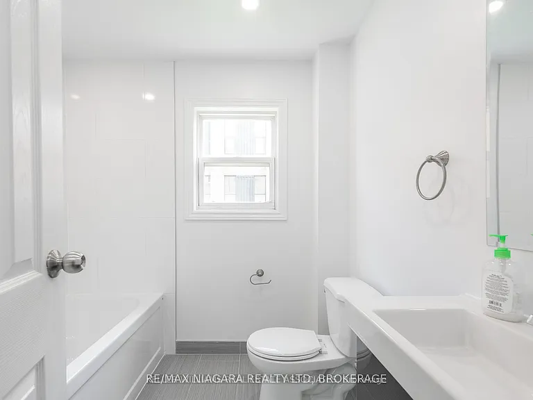 237 Church St N #1 — Photo 8