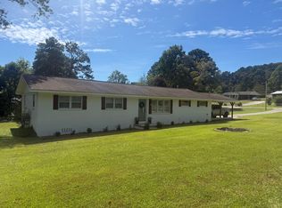 207 Danny Cir NE, Calhoun, GA 30701