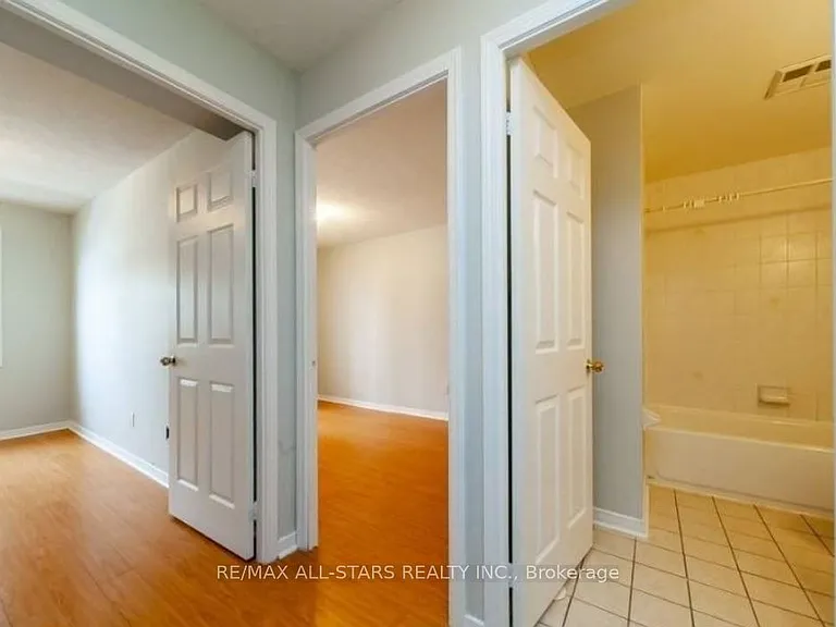 37 Four Winds Dr #105 — Photo 12