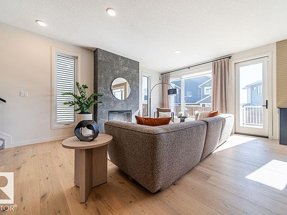 5th image of 52 Rhea Cres