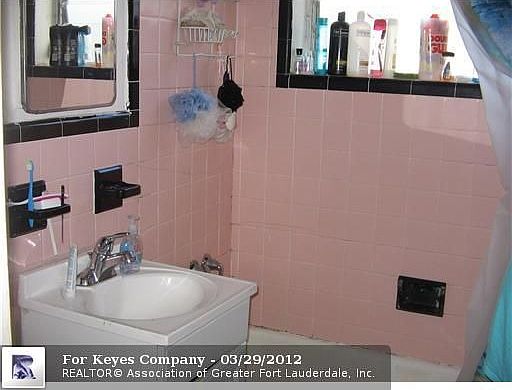 2nd image of 2432 NE 12th Ter