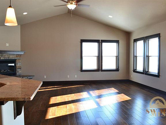 5th image of 3305 S 26th Ave