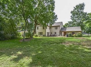 1834 Manor Mill Rd, Charlotte, NC 28226