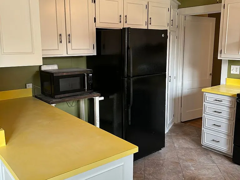 900 Laurel St — Photo 9