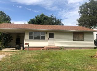 1112 E Haynes St, Campbell, MO 63933