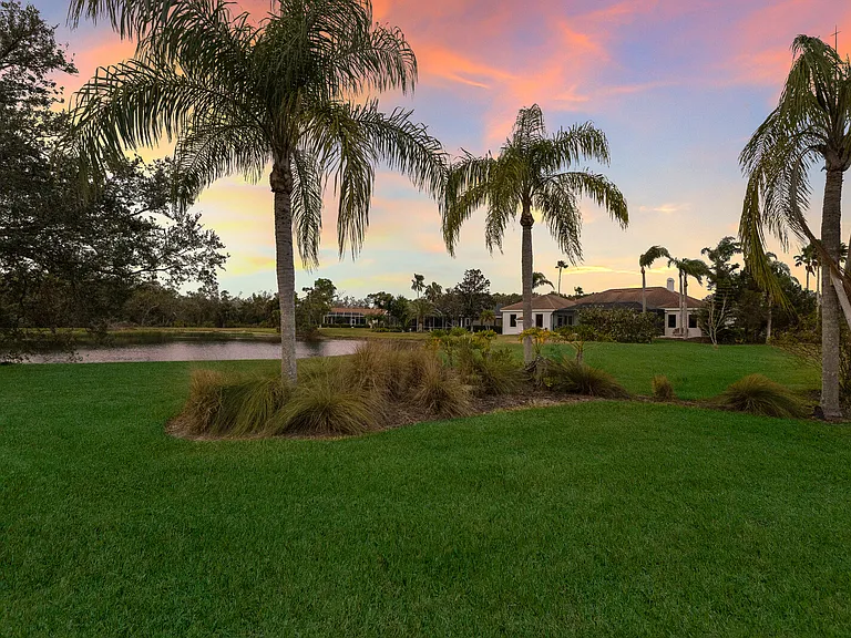 9405 Boxthorn Pl — Photo 32
