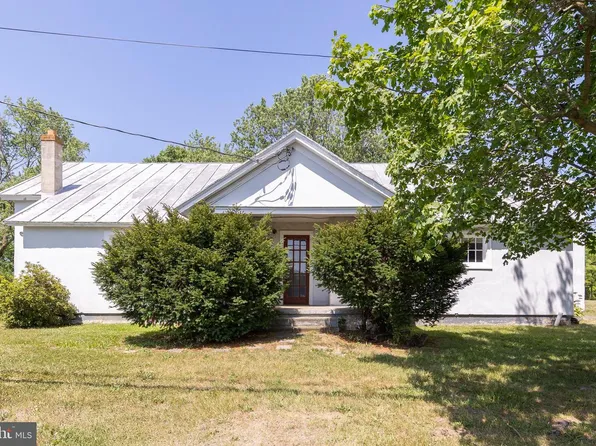 751 Old Charles Town Rd, Stephenson, VA 22656