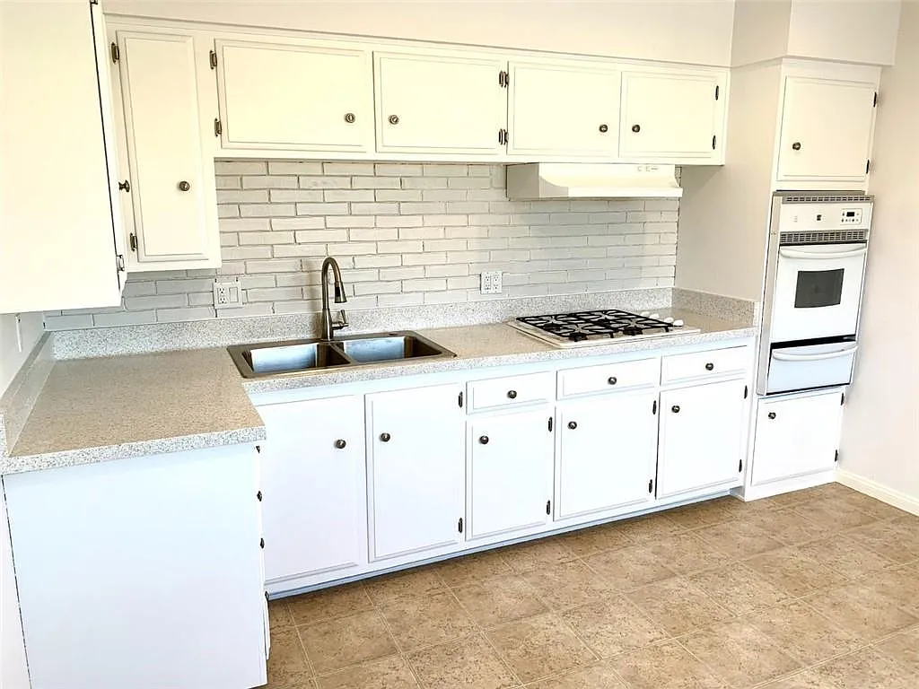Building Photo - 1601 Alabama St #3