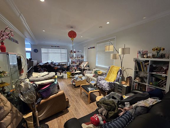 2nd image of 1458 E 60th Ave