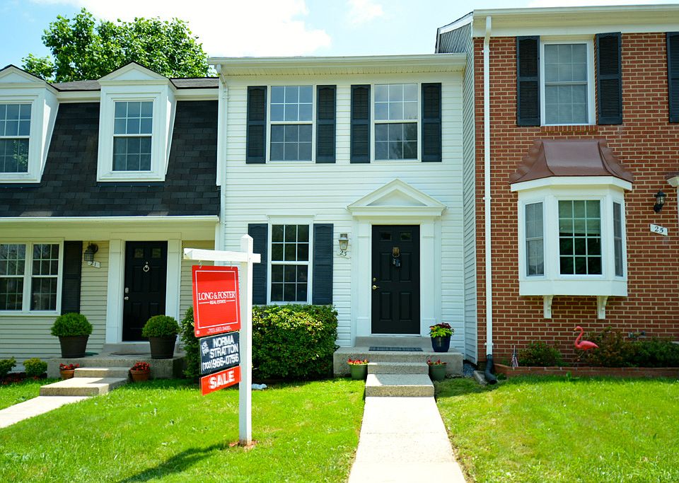 Welcome to 23 Huntley Ct!
