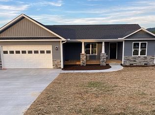 11 Clover Mountain Ln, Weaverville, NC 28787