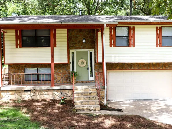1801 Parker Ln, Oxford, AL 36203