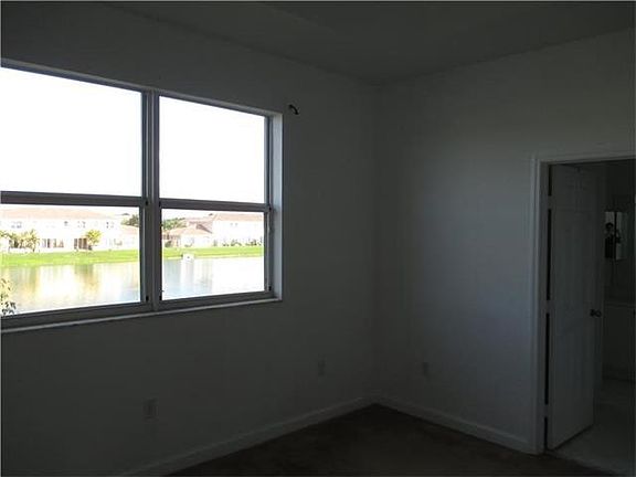 2nd image of 1005 NE 42nd Ave #1005