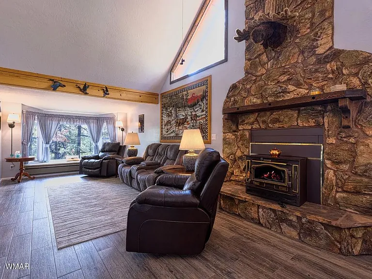 6373 Manzanita Dr — Photo 17