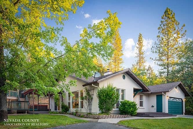 1st image of 15553 Pine Knoll Ct