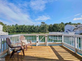 3334 Lakeside View Dr, Falls Church, VA 22041