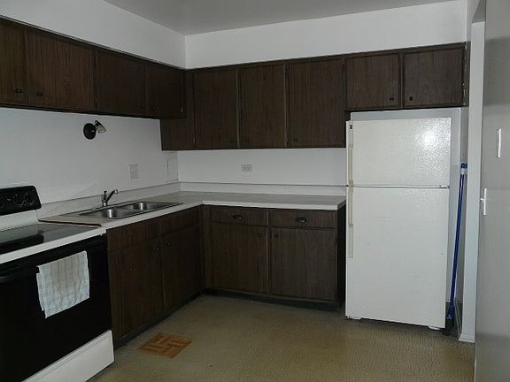 2nd image of 2405 E Brandenberry Ct APT 1F