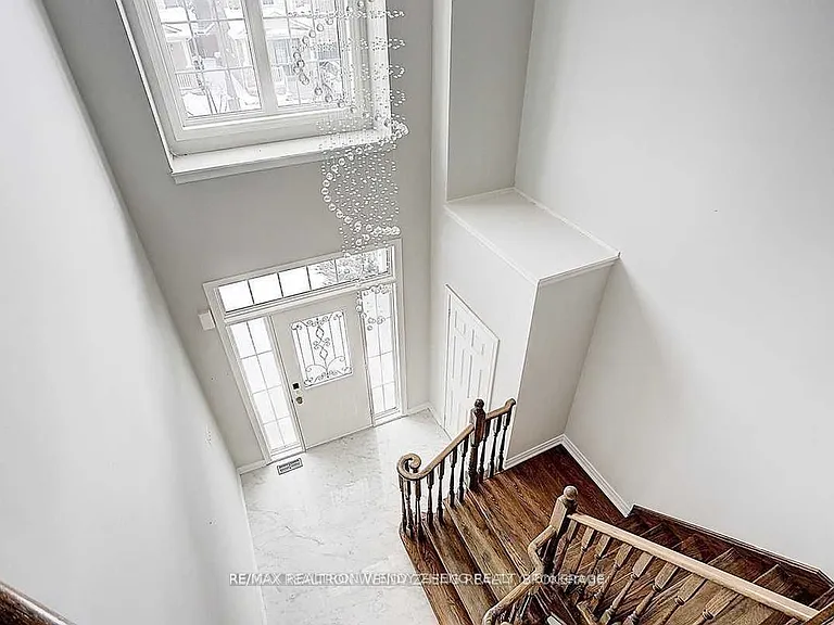 155 Durhamview Cres — Photo 19