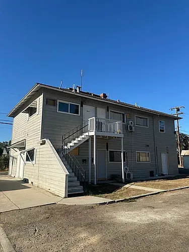 611 N Kaweah St #3 Photo 1