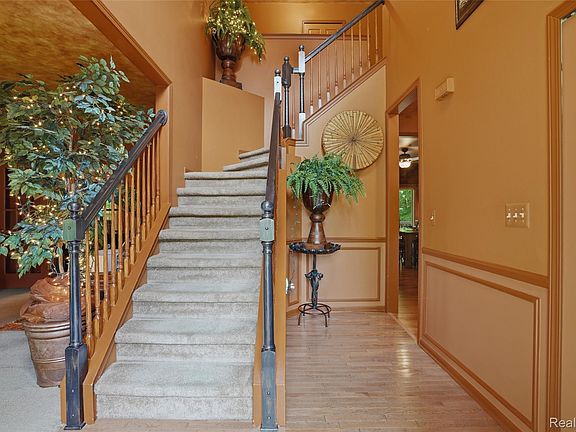 3rd image of 2790 Pine Bluffs Ct