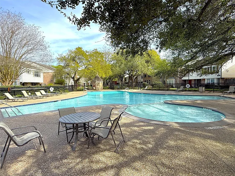 13240 Trail Hollow Dr #3240 — Photo 44