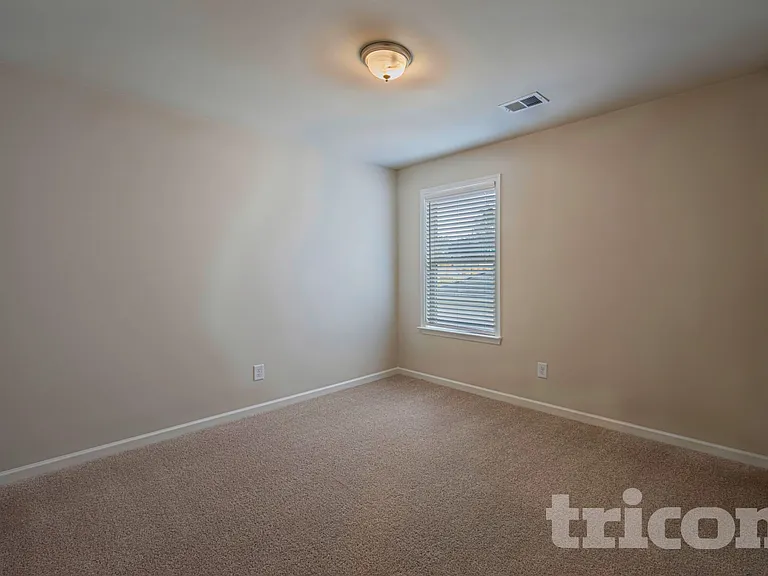 431 Curlin Ct — Photo 21