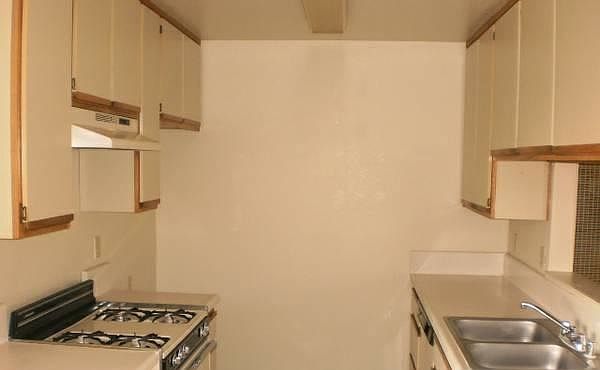 2nd image of 1547 261st St