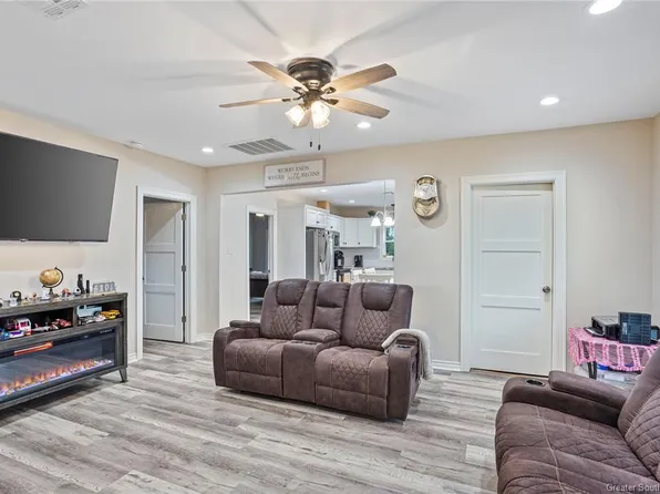 1117 Shasta Dr, Sulphur, LA 70663