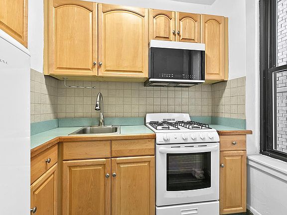 3rd image of 7 Park Ave APT 6E-6