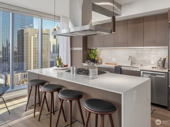 800 Columbia Street #3501, Seattle, WA 98104