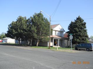 702 S 8th St APT 1, Sunnyside, WA 98944