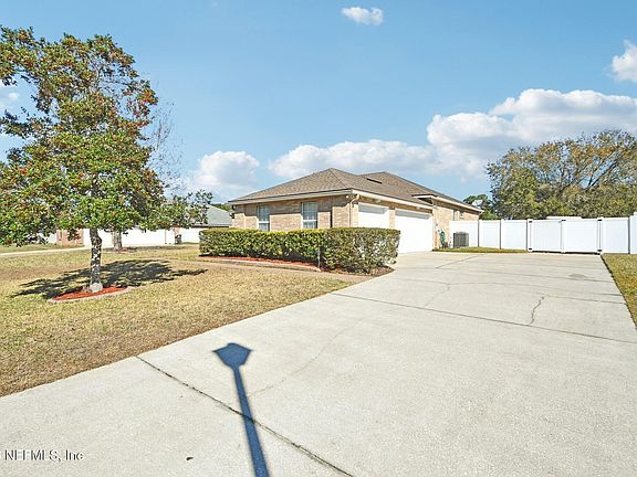 4th image of 10617 GRAYSON Court