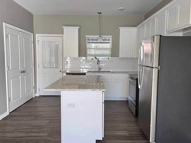 2 bed, 2.5 bath, 1100 sqft, $1,475 — Photo 1