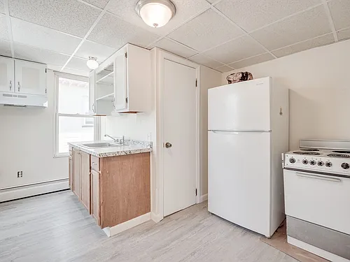 23 Lowell St #2R Photo 1