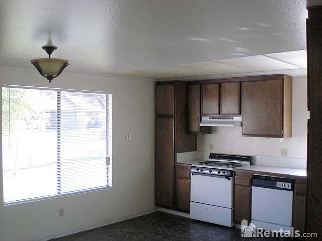 2nd image of 2720 Adelaide Ct
