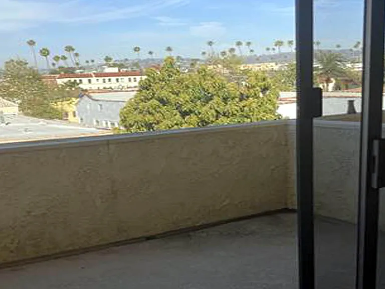 123 S Catalina Street — Photo 12