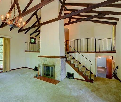 5th image of 1713 Highland Ct