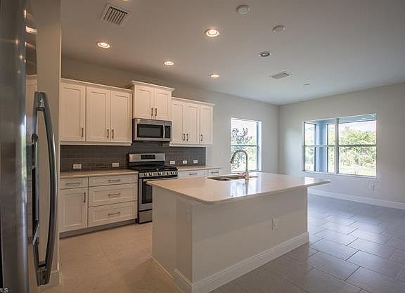 4th image of 19779 Coconut Harbor Cir