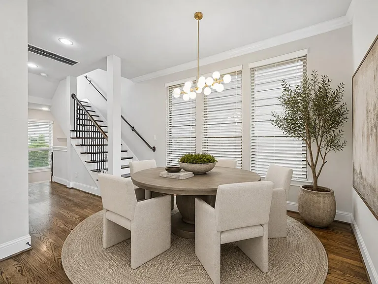 1704 Oak Leaf Pass Dr — Photo 13