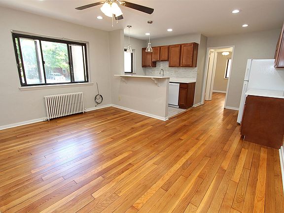 2nd image of 590 S Negley Ave