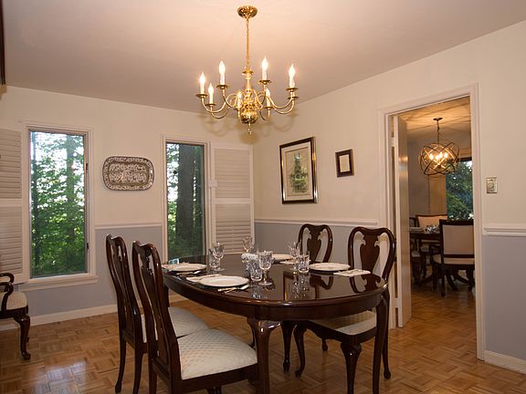 5th image of 3416 White Oak Ct