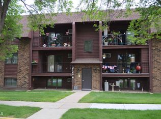 2126 N Kavaney Dr APT 6, Bismarck, ND 58501
