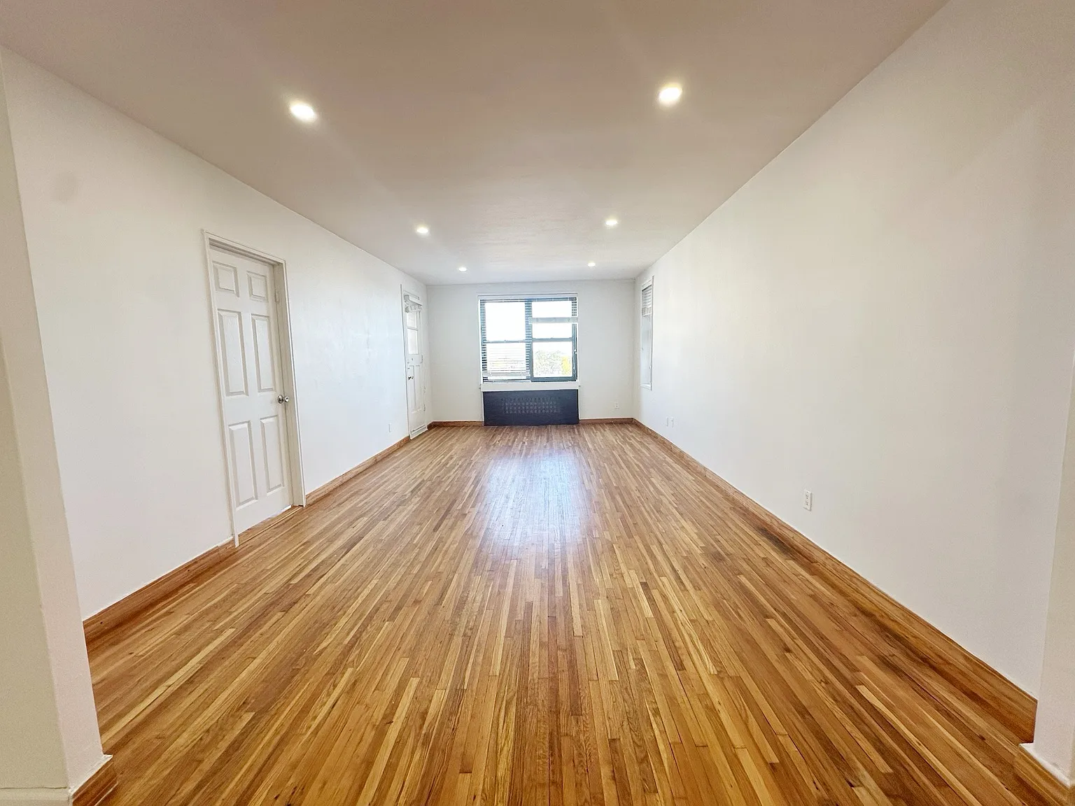 150 West End Ave — Photo 2
