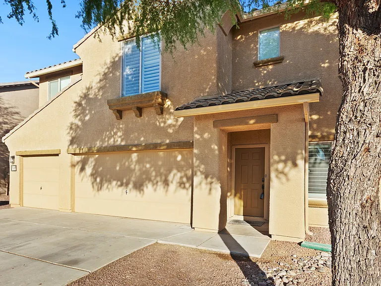 33915 S Colony Dr — Photo 2