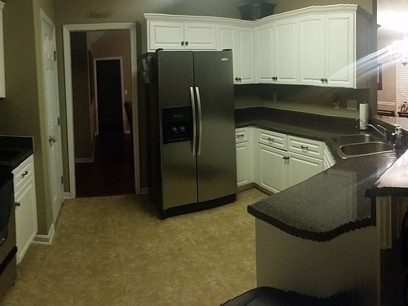 5th image of 155 Marigold Dr