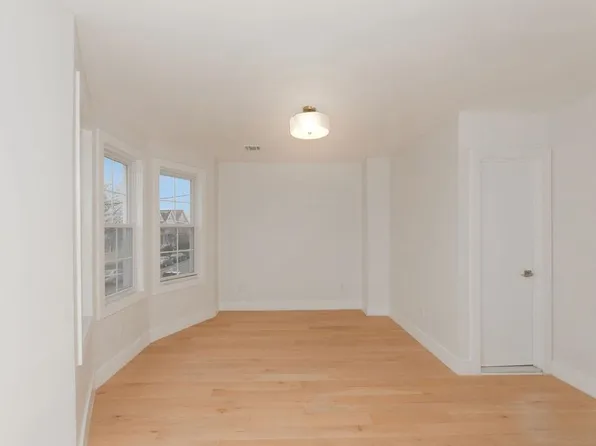 203 Pearsall Avenue image 13 of 35