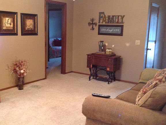 4th image of 517 Cypress Dr